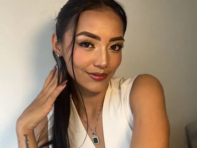 Enter IsabelleRous VIP Show